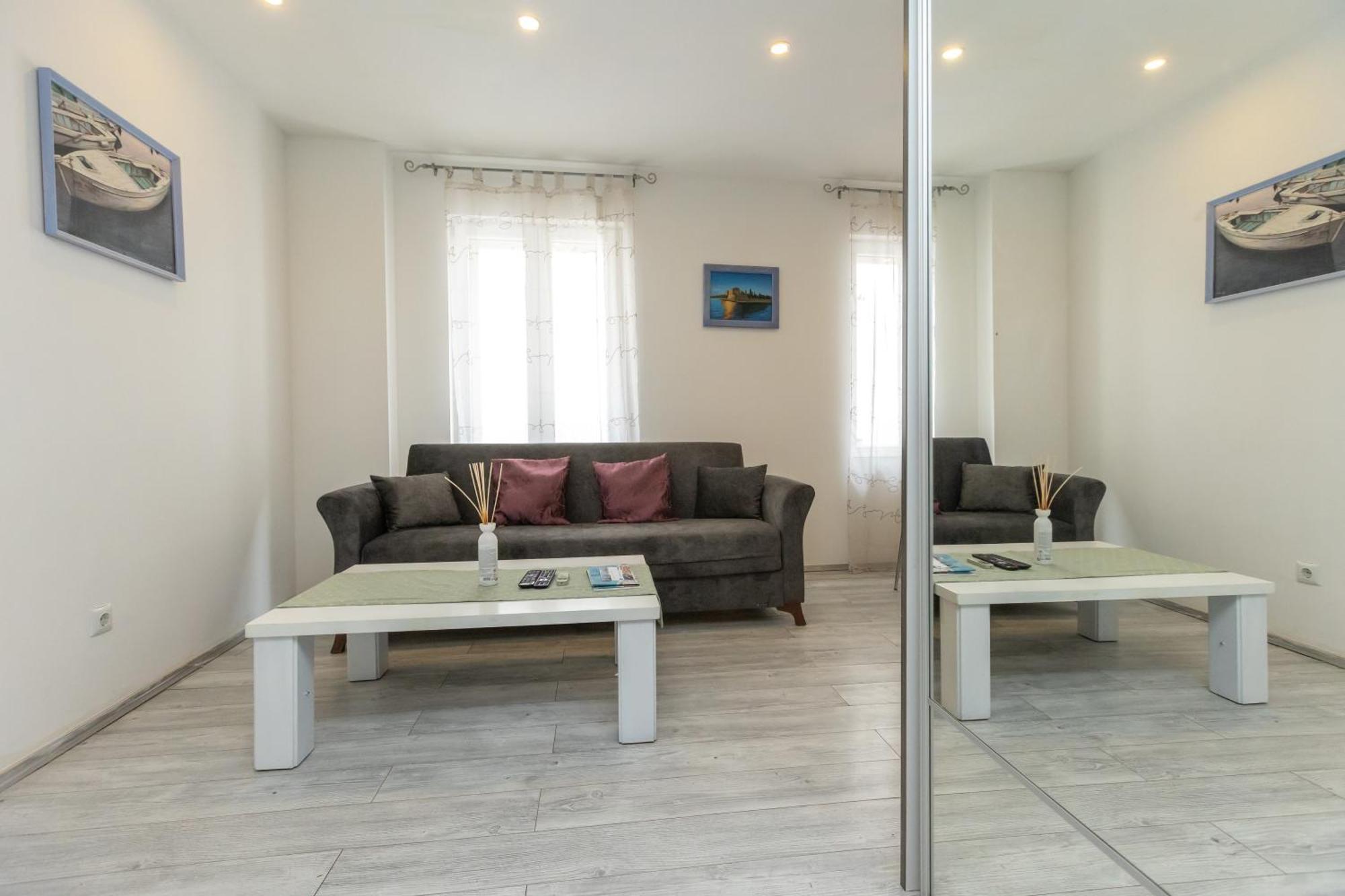 Alpha Loft 1Br Apartment In Center Zadar Exteriör bild