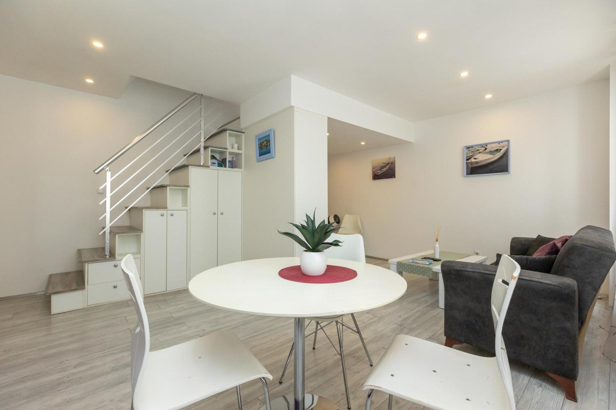 Alpha Loft 1Br Apartment In Center Zadar Exteriör bild